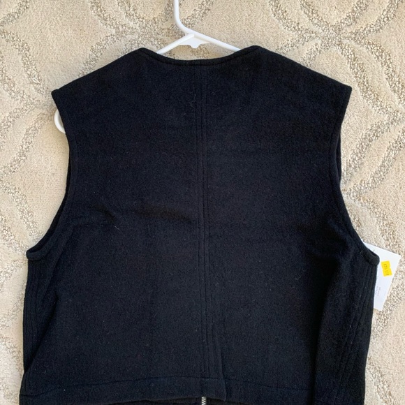 Rusk and Finch New Zealand Wool Sweater Vest with Zipper - Picture 6 of 6